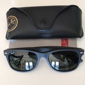 Ray ban new wayfarer matte black sunglasses
